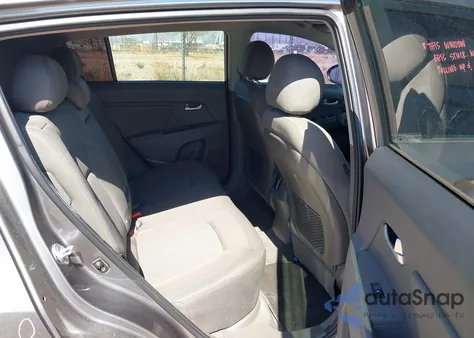 2016 Kia Sportage Lx z USA, uszkodzony, nr VIN KNDPB3AC9G7810280